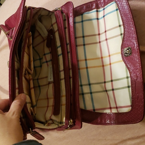 Liz Claiborne  shoulder tote - Picture 3 of 11